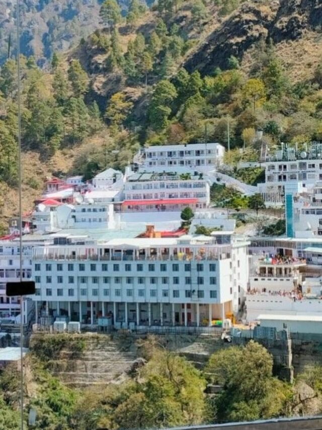 vaishno devi yatra stalled after deadly landslide